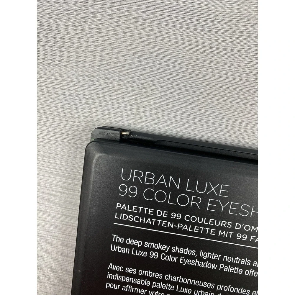 bh Cosmetics Urban Luxe 99 Color Eyeshadow Palette‎ New